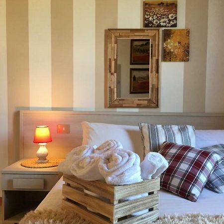 Apartamento Il Giuggiolo Montalcino Exterior foto